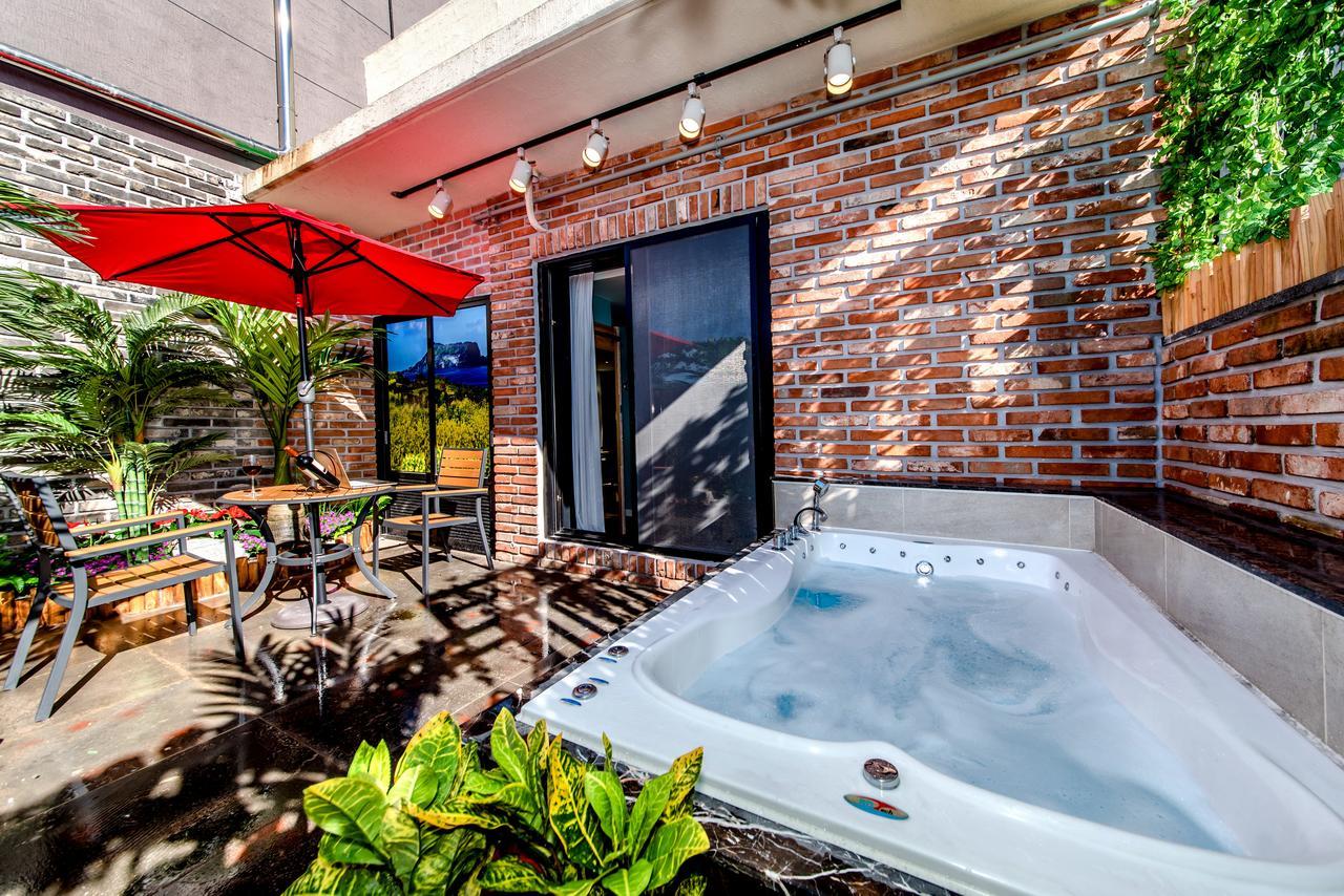 Jeju Hertz Hotel Экстерьер фото
