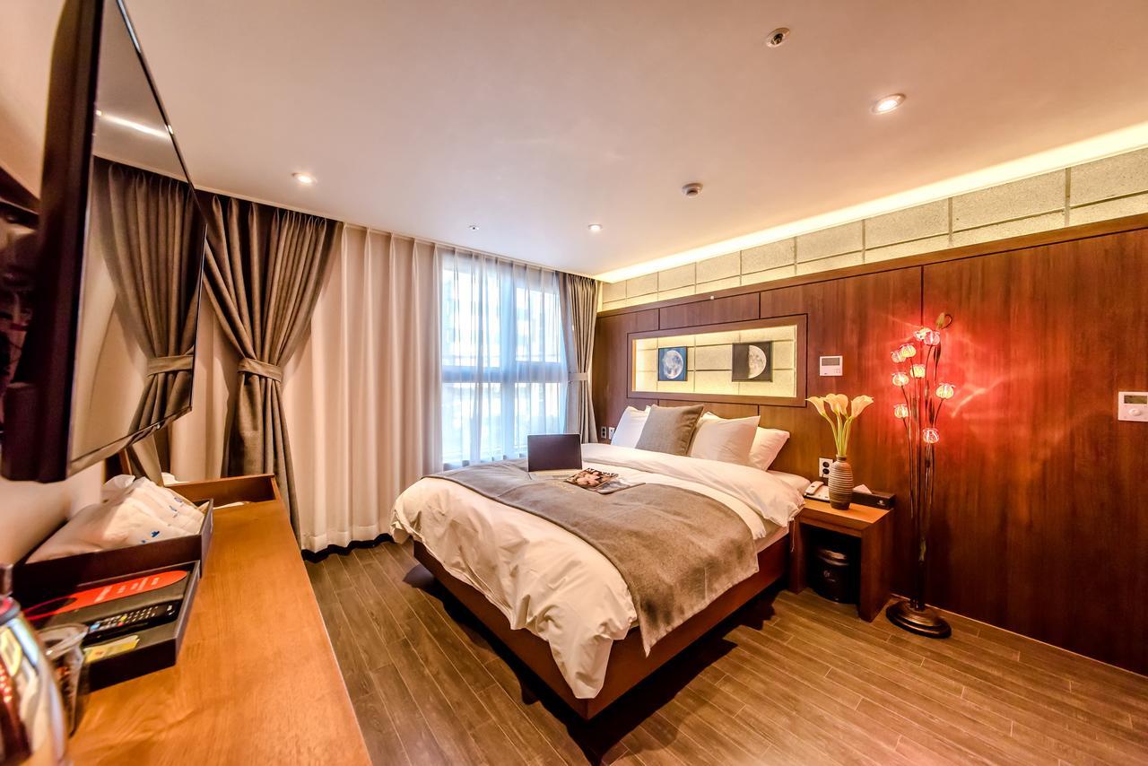 Jeju Hertz Hotel Экстерьер фото