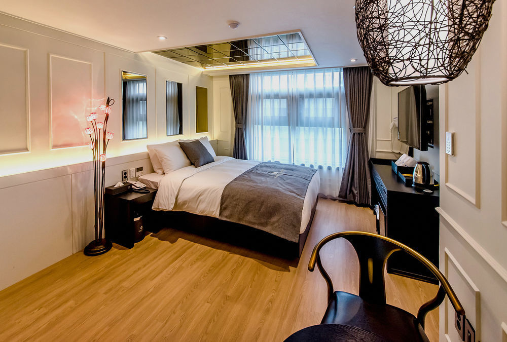 Jeju Hertz Hotel Экстерьер фото