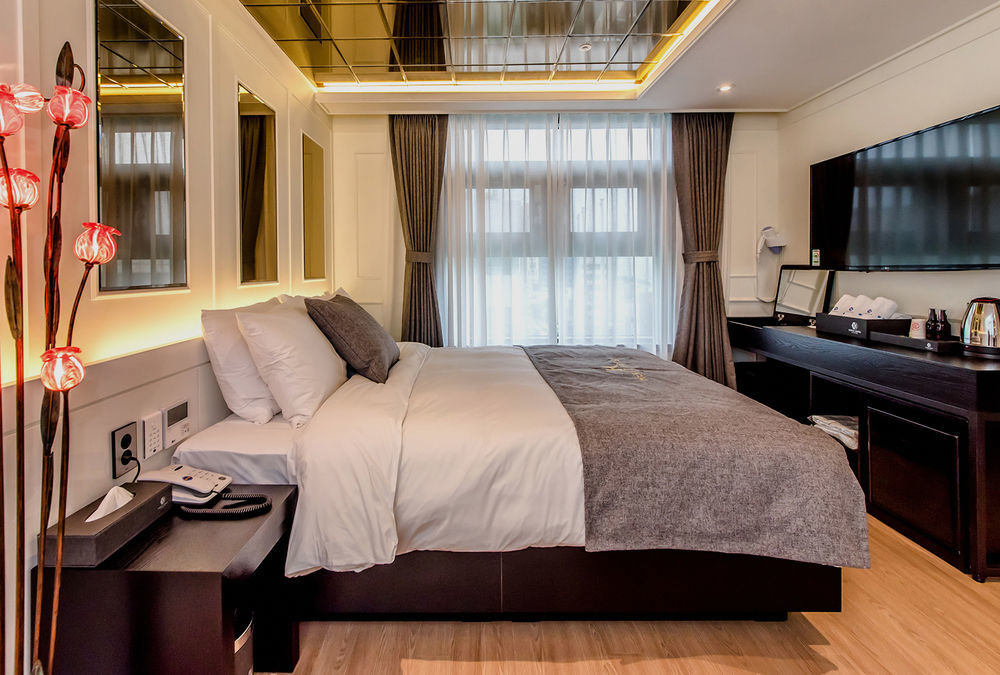 Jeju Hertz Hotel Экстерьер фото